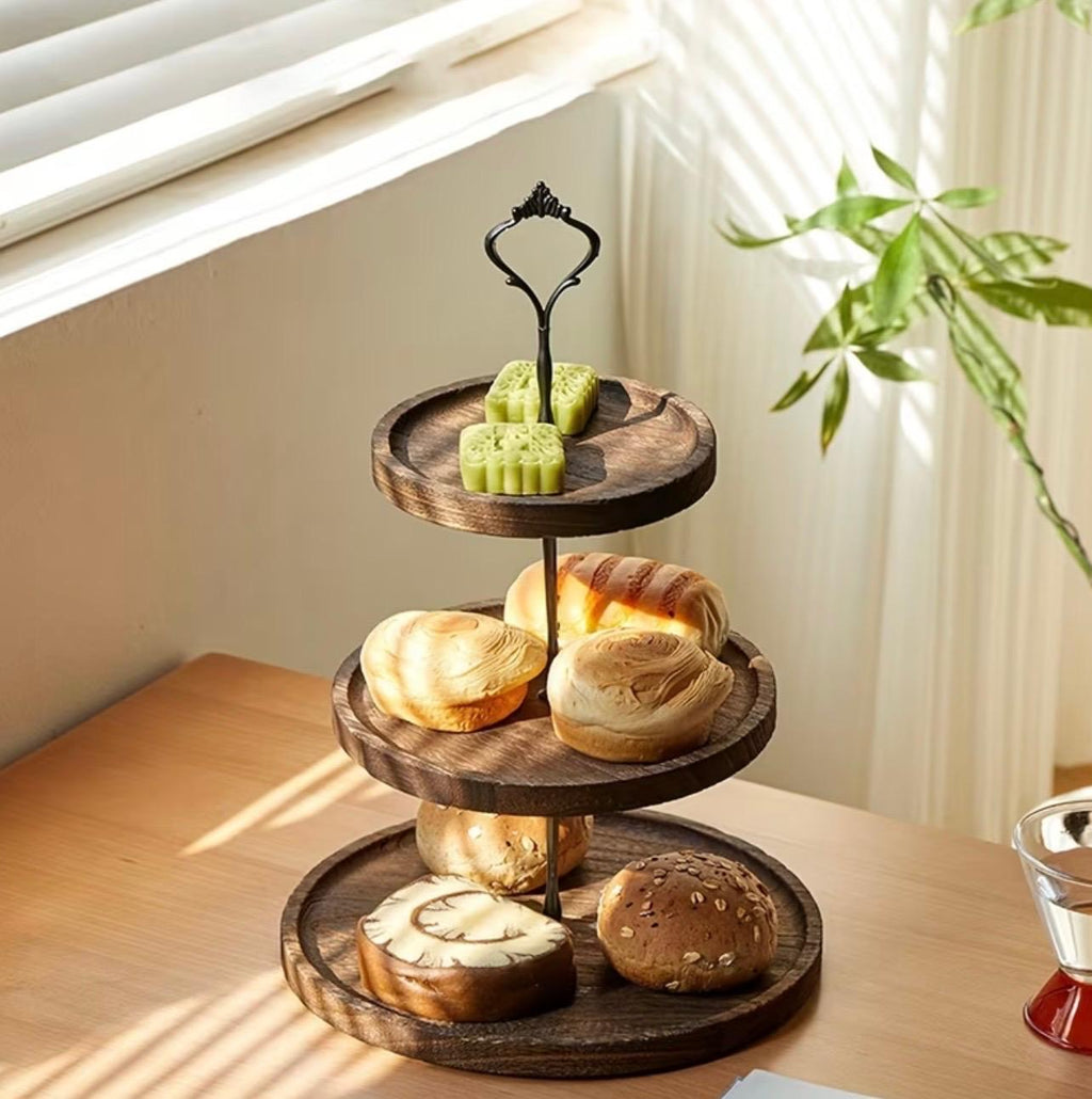 3- laagse houten etagère.