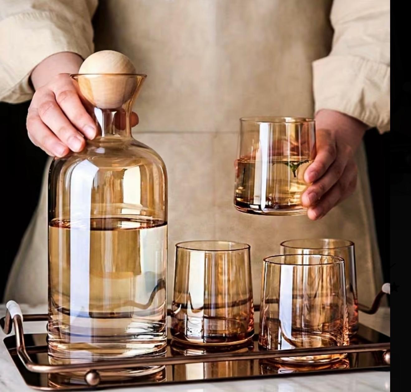 Amber Karaf & Glazenset