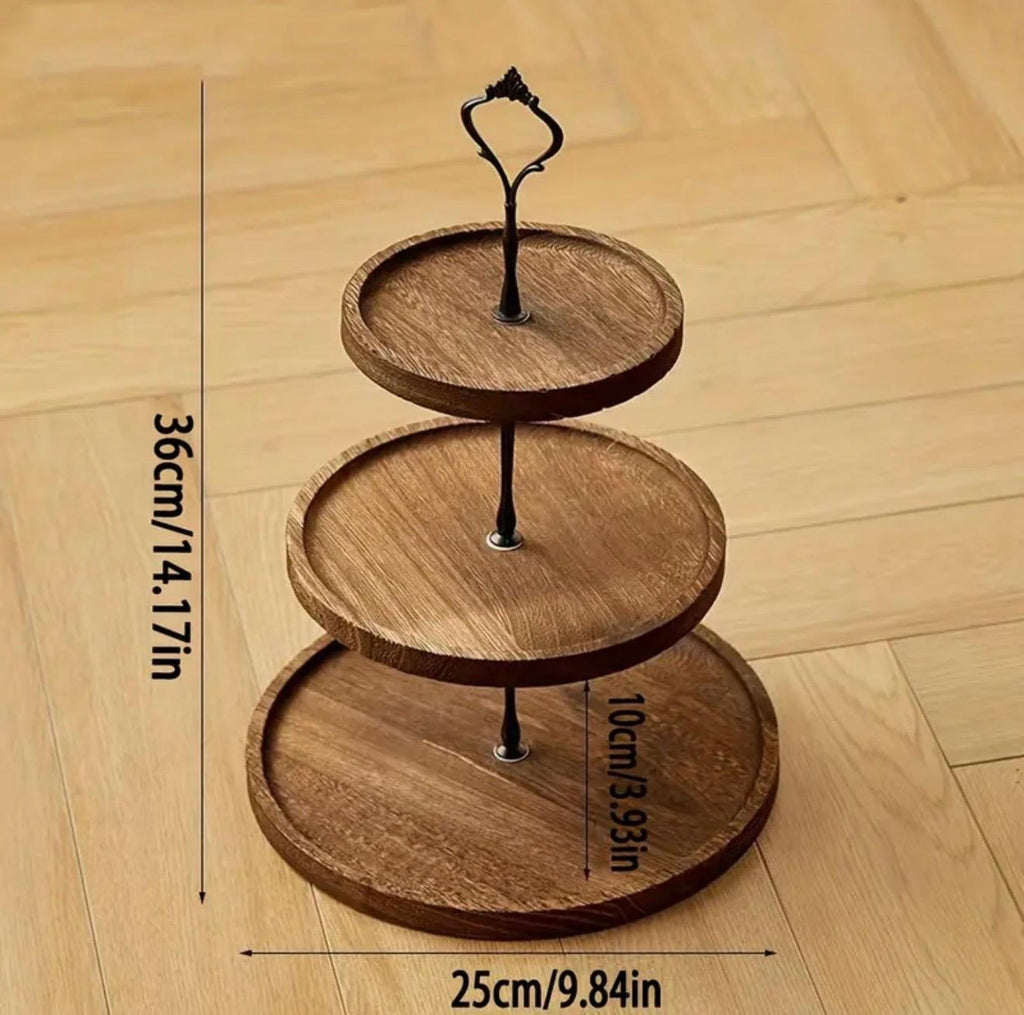 3- laagse houten etagère.