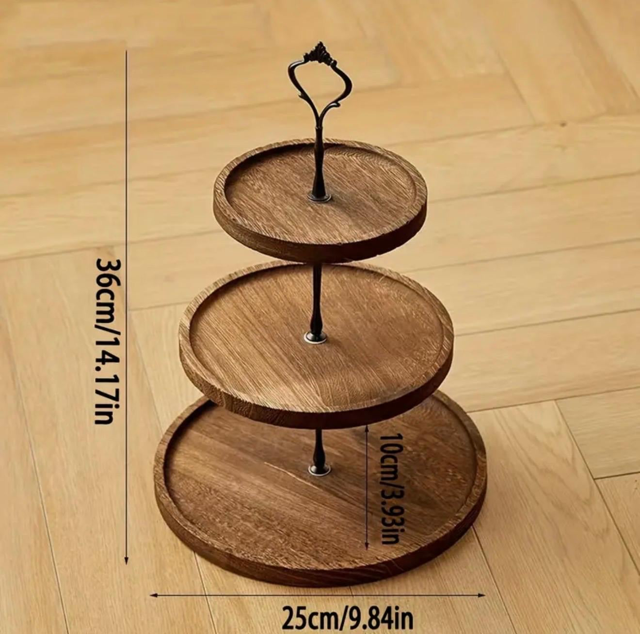 3- laagse houten etagère.